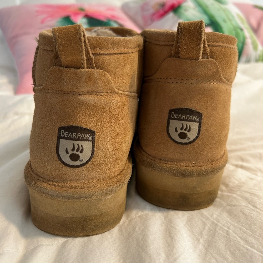 Platform Bearpaw sz 5 lined Tan Suede Ankle Boots, great tread, fit like 6-6.5 - Picture 2 of 7